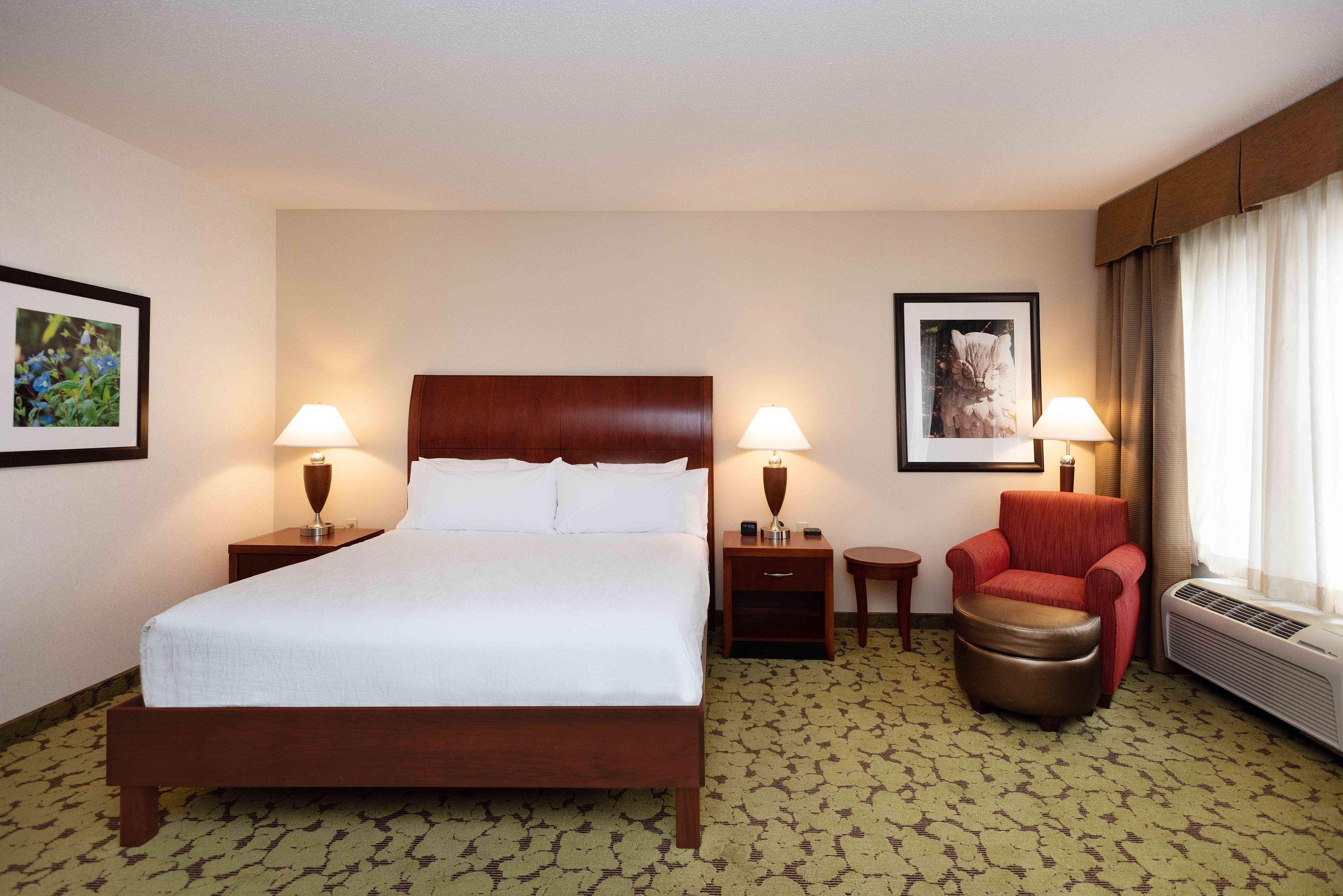 Hilton Garden Inn Блумингтън Екстериор снимка