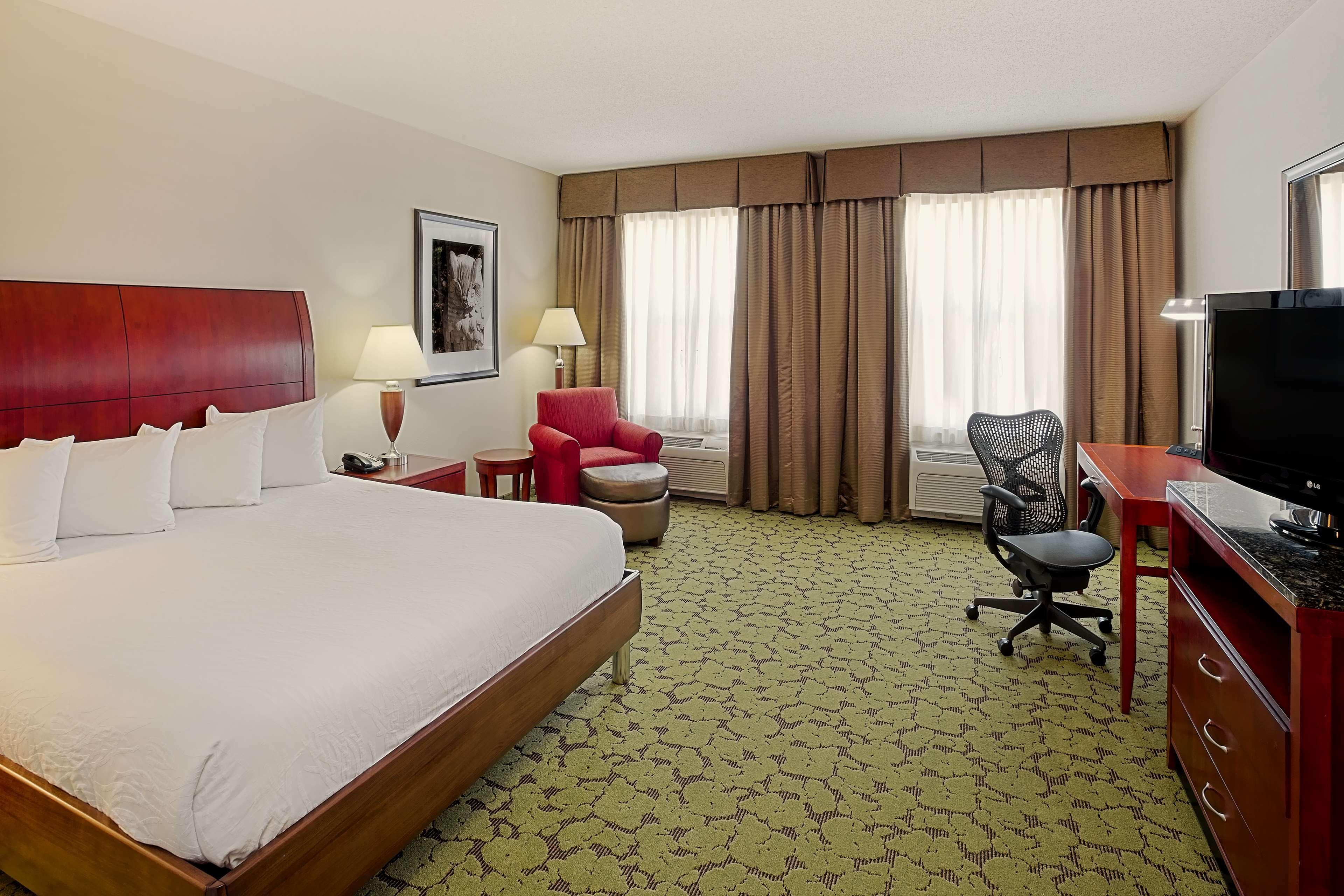 Hilton Garden Inn Блумингтън Екстериор снимка