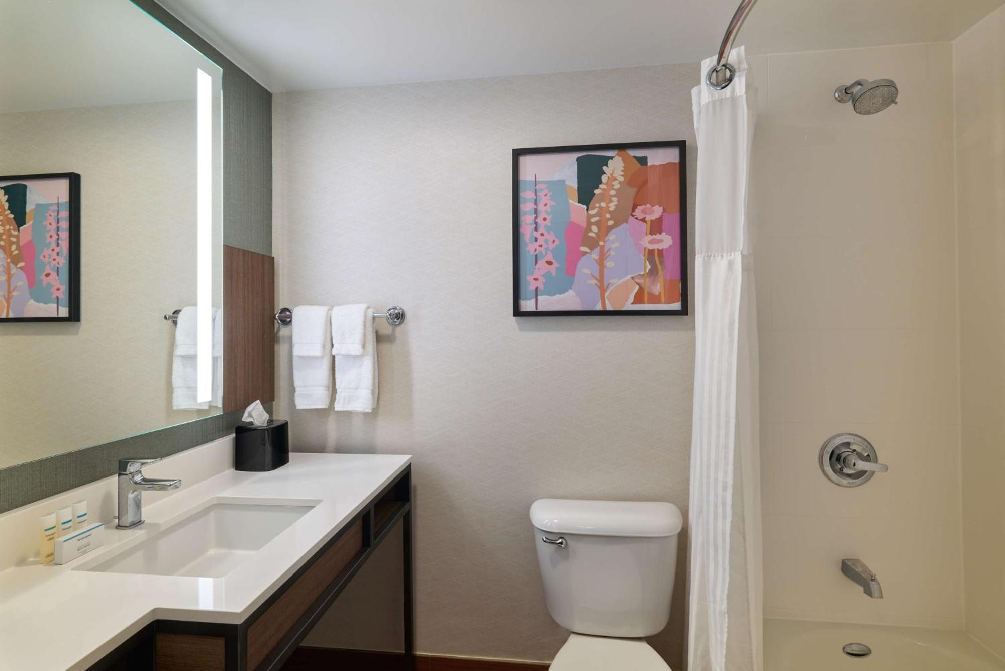 Hilton Garden Inn Блумингтън Екстериор снимка