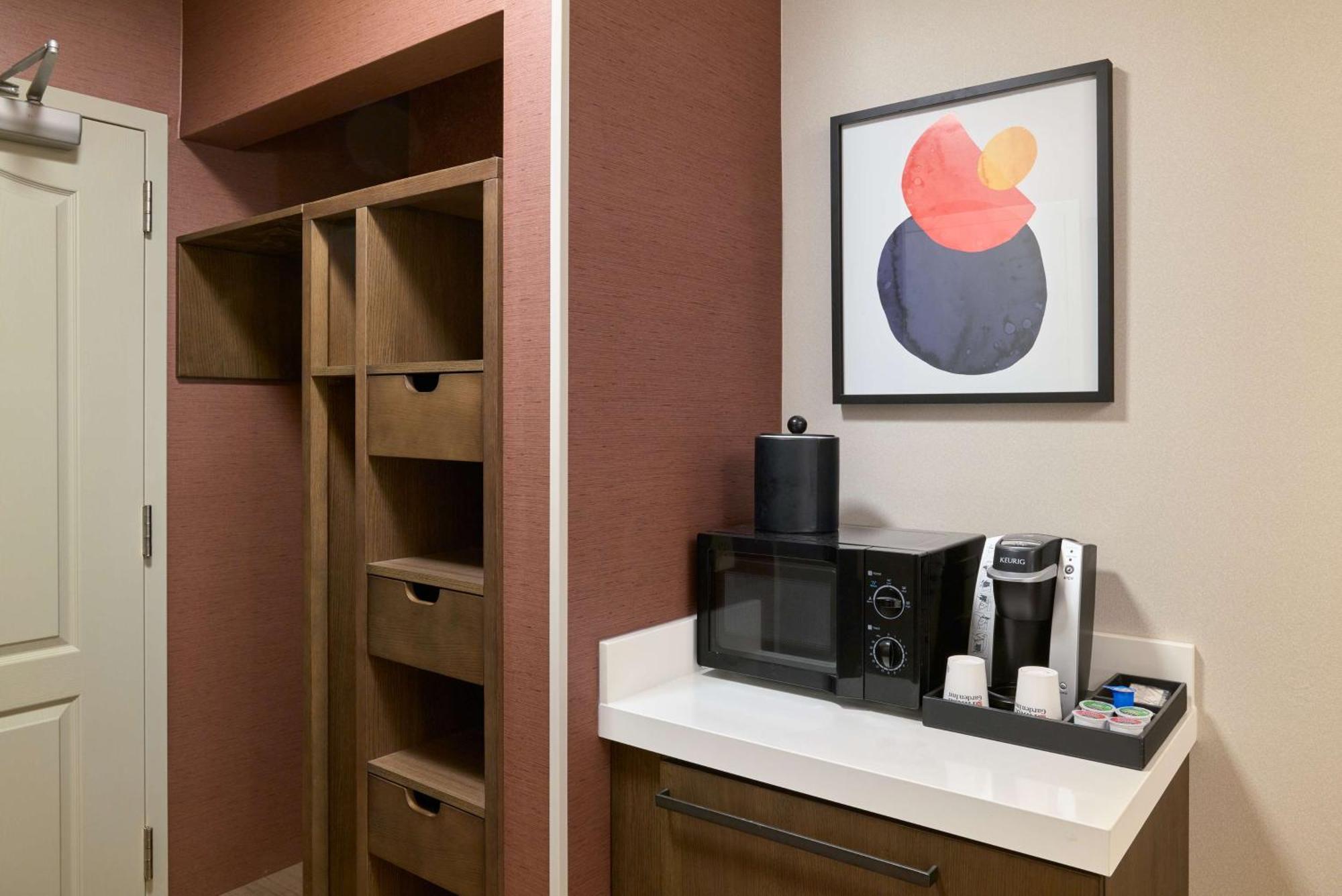 Hilton Garden Inn Блумингтън Екстериор снимка