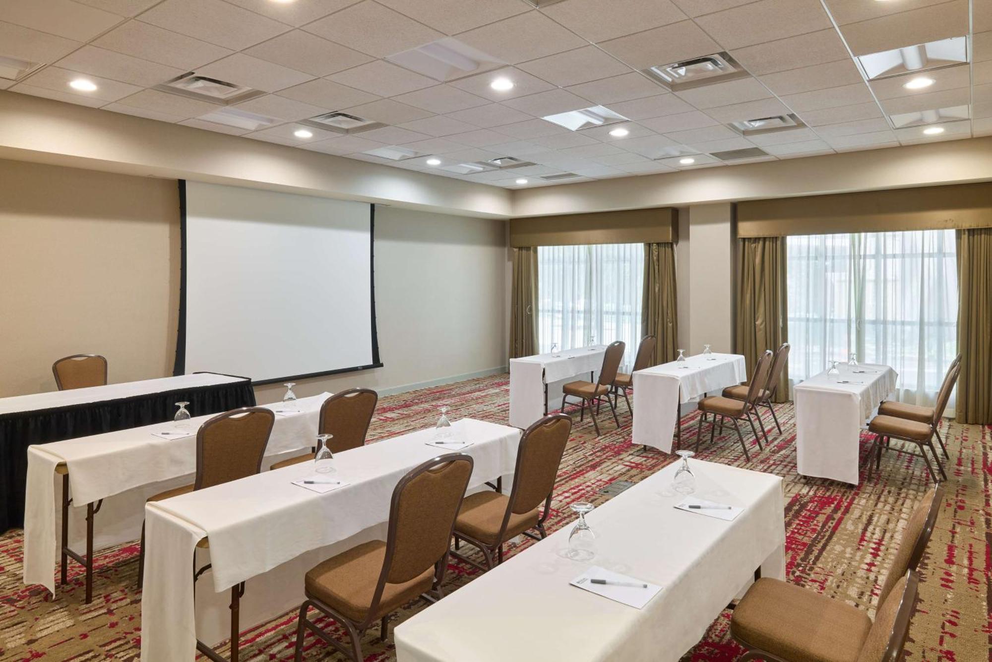 Hilton Garden Inn Блумингтън Екстериор снимка