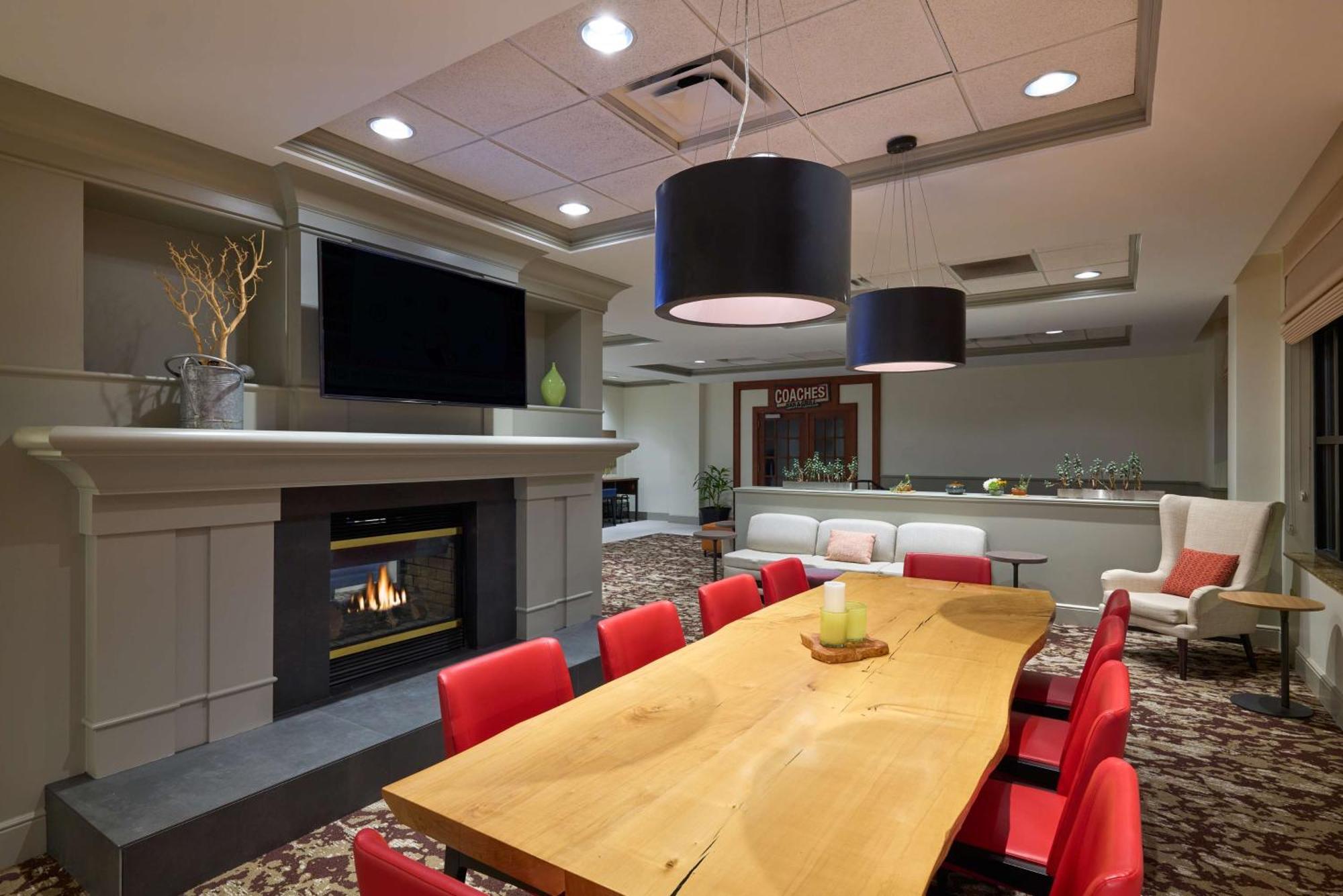 Hilton Garden Inn Блумингтън Екстериор снимка