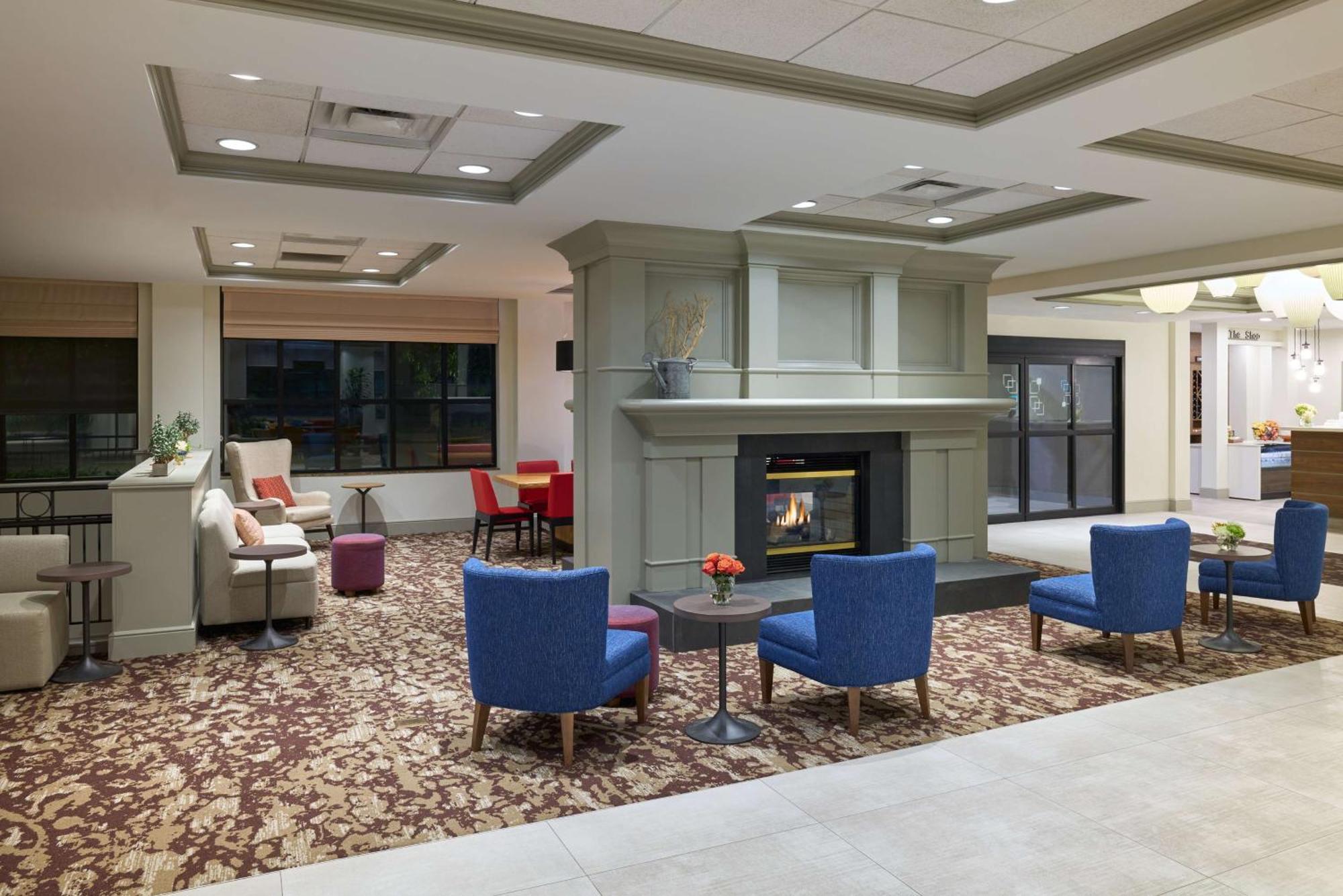 Hilton Garden Inn Блумингтън Екстериор снимка